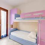 Apartament Familiar Swimming Pool And Open, Private Space